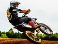 Spēle Dirtbike sacīkšu triki  online
