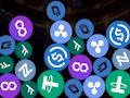 Spēle Apvienojiet mīklu Crypto 2048  online