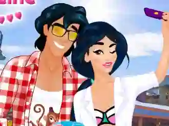 Spēle Couple Travel Selfie online