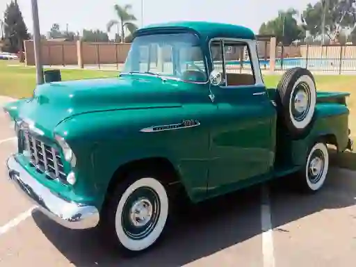 Spēle Classic Trucks Puzzle online
