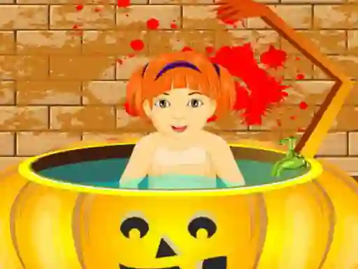 Spēle Little Baby Halloween Bathing online