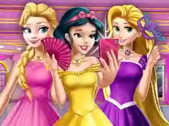 Spēle Princesses At Masquerade online