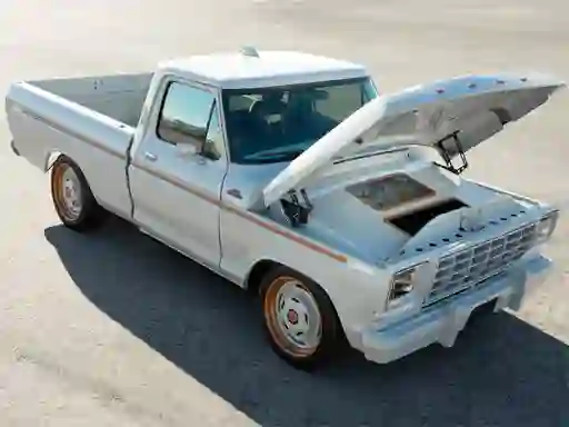 Spēle Ford F-100 Eluminator Slide online
