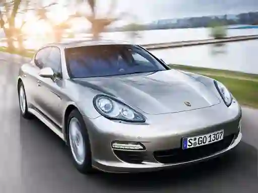 Spēle Porsche Panamera Puzzle online