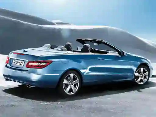 Spēle Cabriolet Roadster Puzzle online
