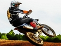 Spēle Dirtbike sacīkšu triki  online